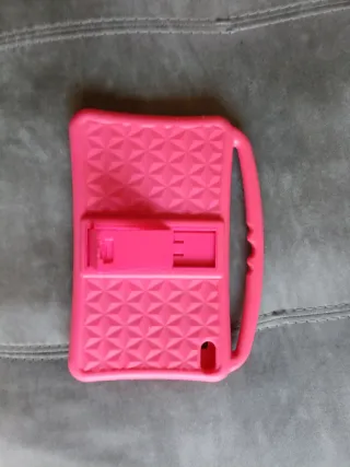 Cover rosa per tablet con maniglia