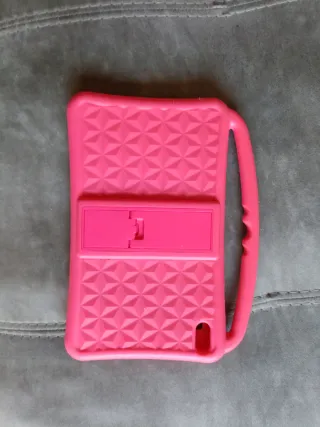 Cover rosa per tablet con maniglia