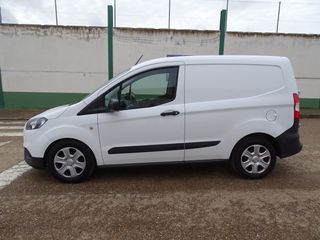 Ford Transit Courier 2020