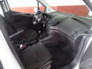 Ford Transit Courier 2020