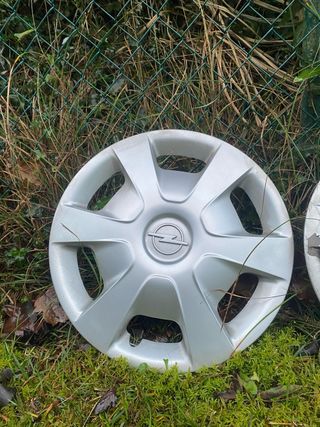4 Tapacubos Opel Astra en bastante buen estado