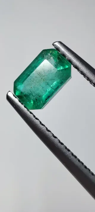 Esmeralda Africana Natural