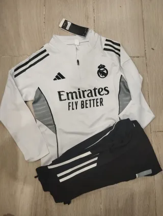 Conjunto Adidas Real Madrid Blanco y Negro. Talla