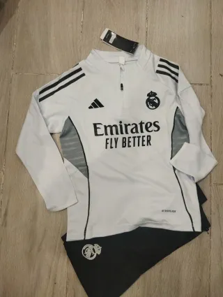 Conjunto Adidas Real Madrid Blanco y Negro. Talla