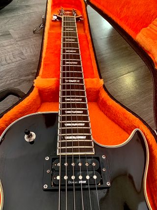 Guitarra Electrica Washburn LP Custom con Estuche