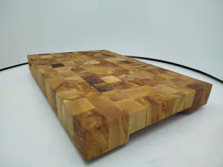 Tabla de cortar de olivo a contraveta