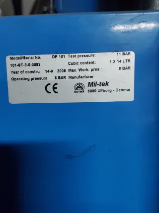 Prensa reciclaje  para bidones , cubos,latas,etc