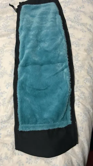 Abrigo Wonmarkt Negro con Forro Teal