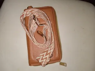 Billetera Marrón con Correa