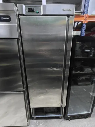 Congelador vertical Infrico compresor nuevo