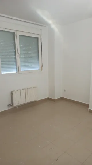 Se alquila piso exterior