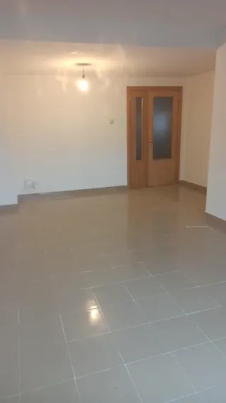 Se alquila piso exterior