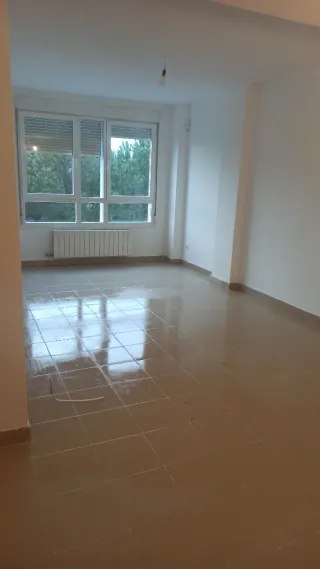 Se alquila piso exterior