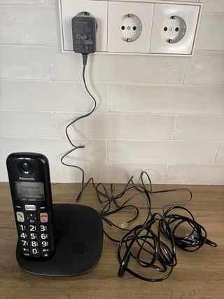 Teléfono Inalámbrico Panasonic KX-TGU110 Negro.