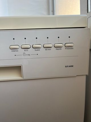 Lavavajillas Schneider SLFS 6430 C Compacto