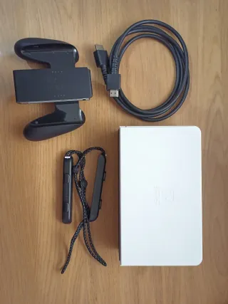 Nintendo Switch OLED + Zelda Tears of the Kingdom