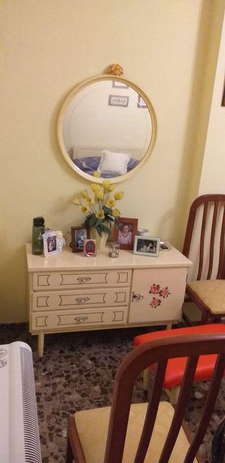 Dormitorio juvenil con estampado espacial