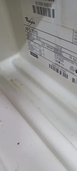 Congelador Vertical Whirlpool 119 x 60 x 67 CM