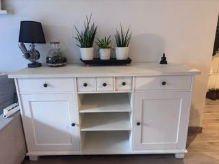 Mueble de comedor blanco