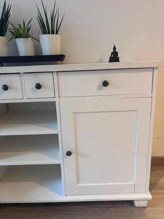 Mueble de comedor blanco