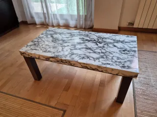 Mesa elevable sofá madera y vinilo mármol