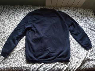 Suéters + Camisetas de regalo