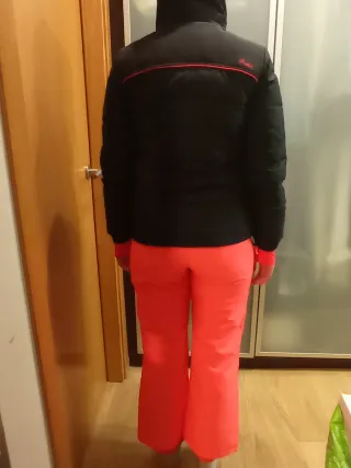 Conjunto de esquí nuevo