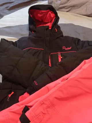 Conjunto de esquí nuevo