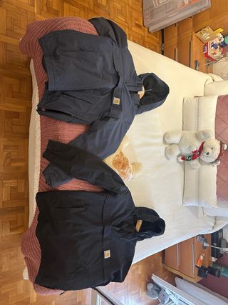 Abrigos Carhartt Negro y Azul