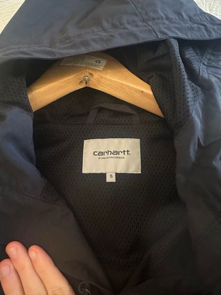 Abrigos Carhartt Negro y Azul
