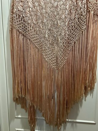 Chal macramé dorado rosa boda