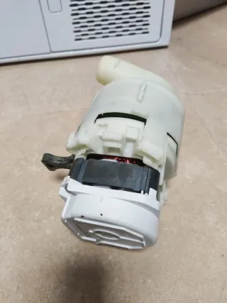 Motor bomba calefactora lavavajillas Siemens