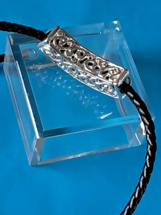 Collar plata filigrana y cuero trenzado