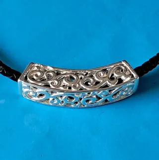 Collar plata filigrana y cuero trenzado