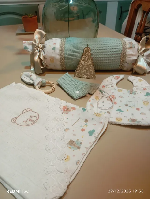 Canastilla de tela floral