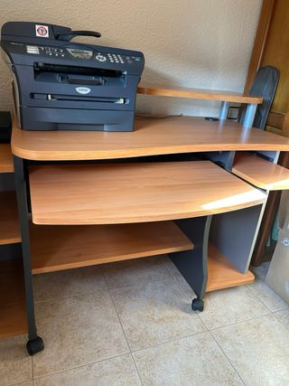 Mesa escritorio ordenador madera y gris