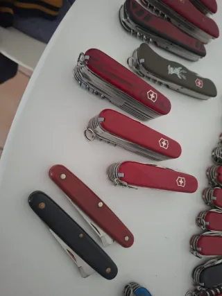 45 Coltellini Victorinox vari modelli