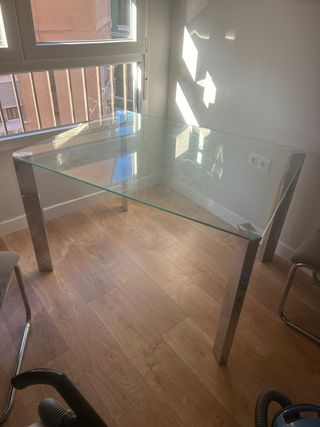 Mesa de comedor cristal y metal
