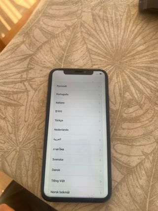 iPhone X con schermo frontale nuovo e batteria all'80%