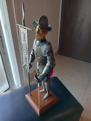 Figura Caballero Conquistador Bronce y Metal