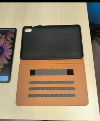 Honor Pad 8 12" con cha, cargador y funda.