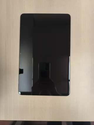 Honor Pad 8 12" con cha, cargador y funda.