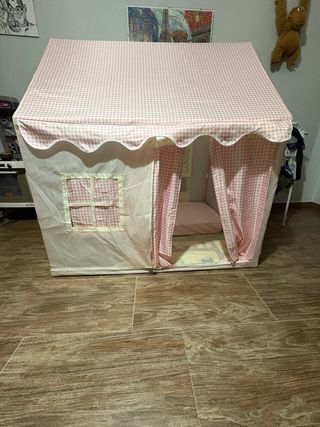 Casita infantil rosa y blanca