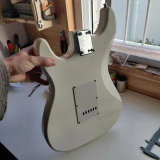 Cuerpo Stratocaster Blanco Cargado