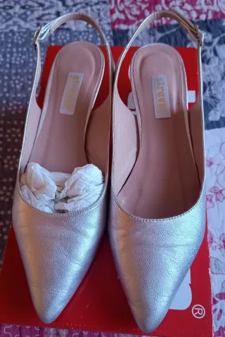 Zapatos de fiesta Strover plateados talla 38
