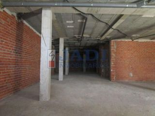 Local comercial en venta en Valdepeñas