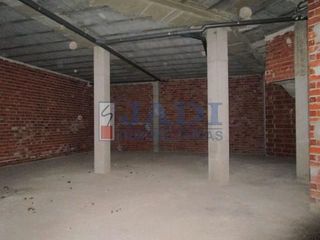 Local comercial en venta en Valdepeñas