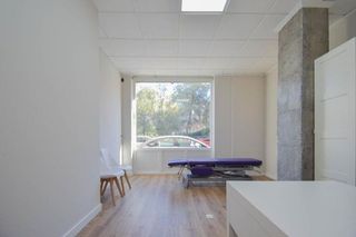 Local comercial en venta en Cervantes en Granada