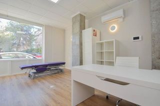 Local comercial en venta en Cervantes en Granada