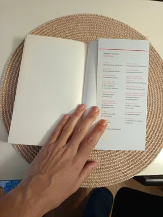 La Armadura del capitalismo El poder de las soc...